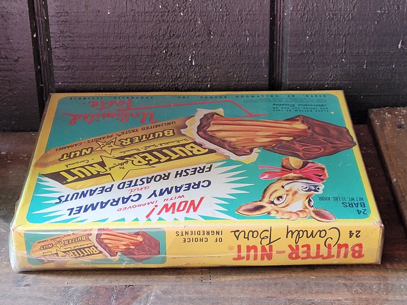 HOLLYWOOD BRANDS BUTTERNUT CANDY BAR BOX CENTRALIA ILLINOIS AWESOME