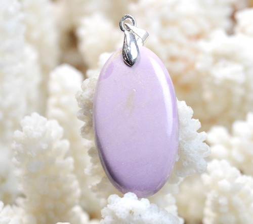Pendentif Cabochon Lépidolite Naturelle Du Brésil - 20 Carats / EY96