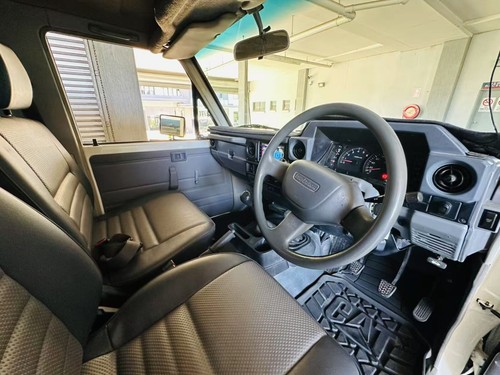 2007 Toyota Landcruiser GX Manual 4x4 EASY FINANCE 02 9479 9555 - Picture 12 of 24