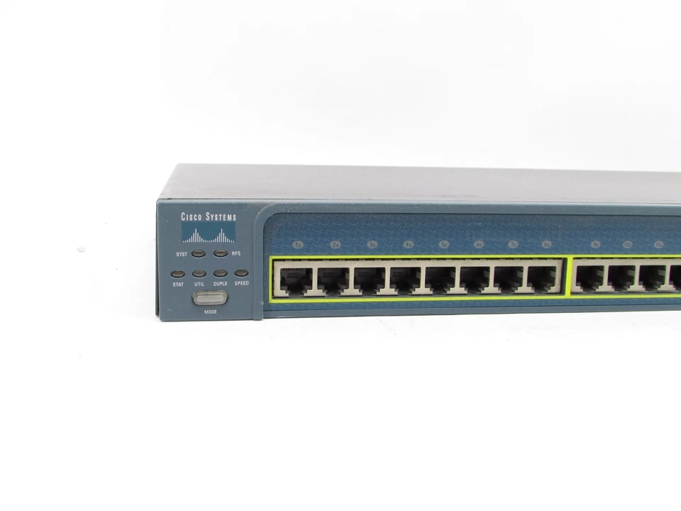 Conmutador Fast Ethernet de 24 puertos serie Cisco Catalyst WS-C2950-24 10/100 Foto 3 de 4
