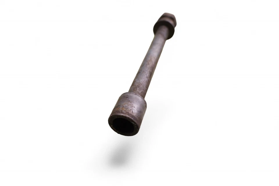 1952 Triumph Thunderbird T110 PREUNIT 650 6T TR6 *2876 задняя ось - Изображение 3 из 4