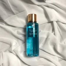 VICTORIA'S SECRET AQUA KISS FRAGRANCE MIST 8.4 OZ SPRAY NEW