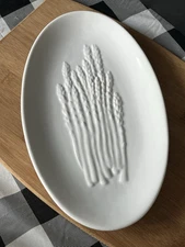 🤍 Crate & Barrel Asparagus Serving Dish Oval White 12x 7 1/4” Oven/Micro Safe