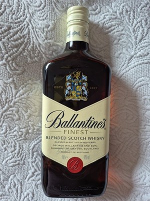 Ballantines Finest Blended Scotch Whisky, 40% Vol. Alkohol 0,7 l Ungeöffnet Neu 