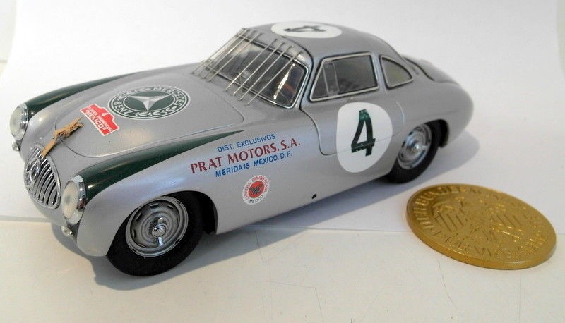 CMC 1/24 Scale Diecast - M-017 Mercedes Benz 300 SL 1952