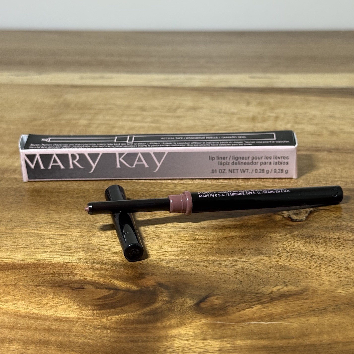Mary Kay Twist Up Lip Liner in Medium Nude 085795 Full Size New Unboxed