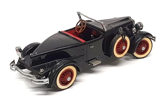 Danbury Mint 1/24 Scale 12425G - 1927 Stutz Black Hawk - Black - Image 2 of 4