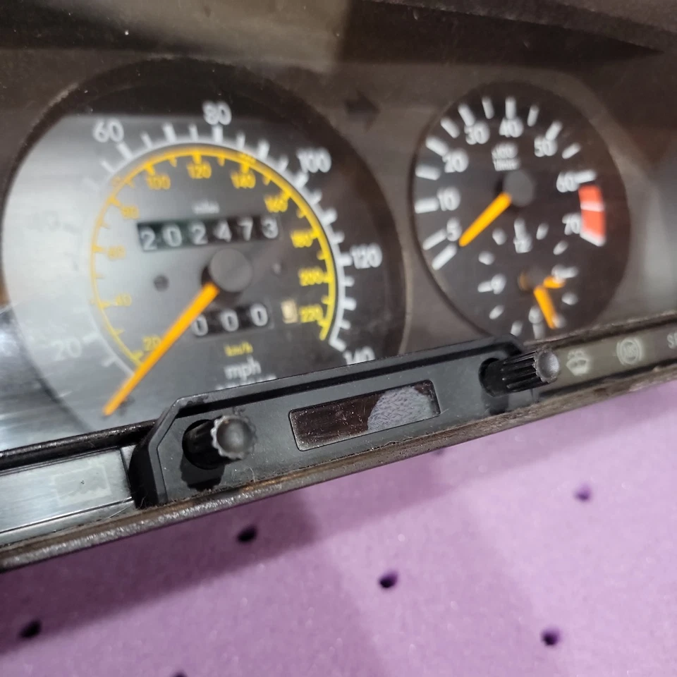 87-88 Mercedes-Benz W201 190E velocímetro painel de instrumentos 202k milhas fabricante de equipamento original - Imagem 2 de 4