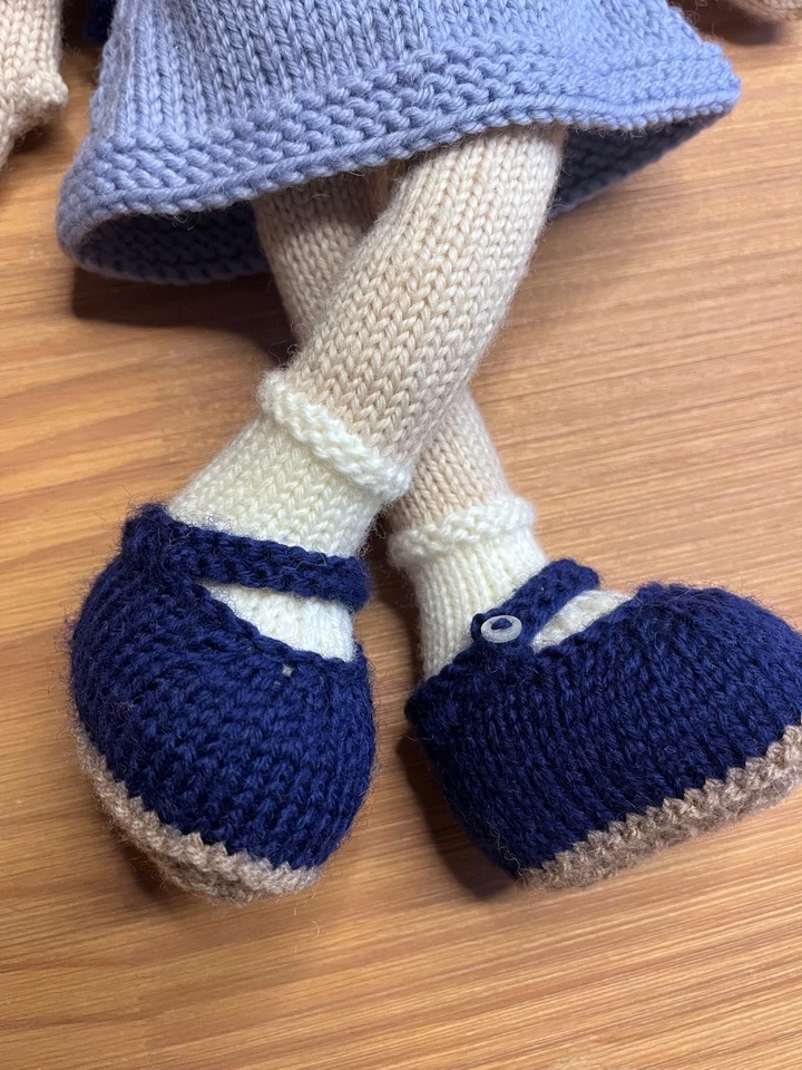 Strickpuppe handgestrickt Puppe Handarbeit gestrickt Spielpuppe Dekopuppe - Bild 4 von 4