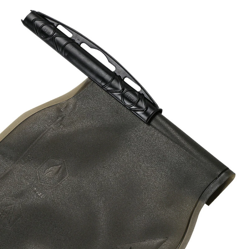 Bolsa portadora de hidratación Condor Tactical MOLLE con vejiga de agua de 2,5 litros HCB Foto 4 de 4