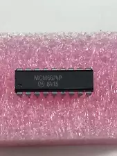 MCM6674P - MOTOROLA - CRT Character Display Controller, 7 X 5 Characters, CMOS,