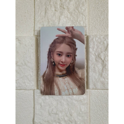 IZ*ONE 1st Album - BLOOM*IZ Minju Official Photocard | eBay
