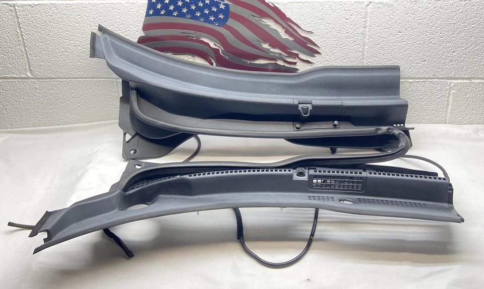 2004-2008 Acura TSX Cowl Molding Windshield Cover OEM - Image 2 of 4