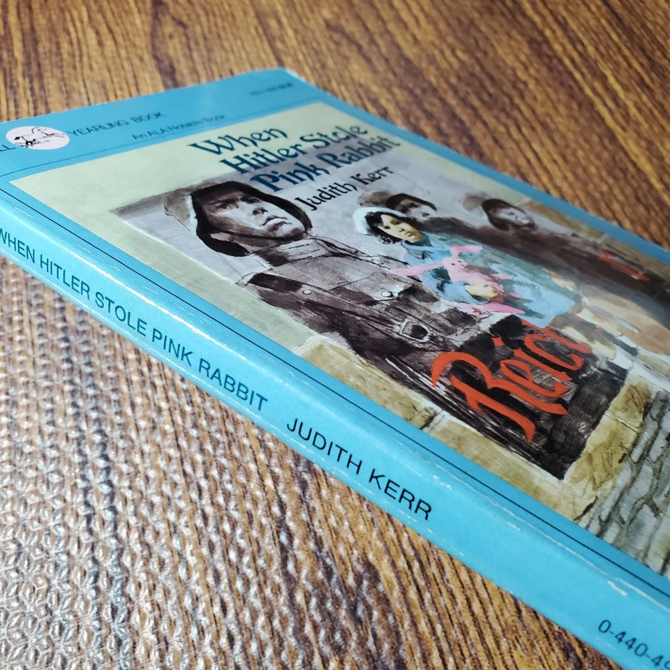 When Hitler Stole Pink Rabbit Judith Kerr 1987 Reprint ALA Notable Dell Foto 3 de 4