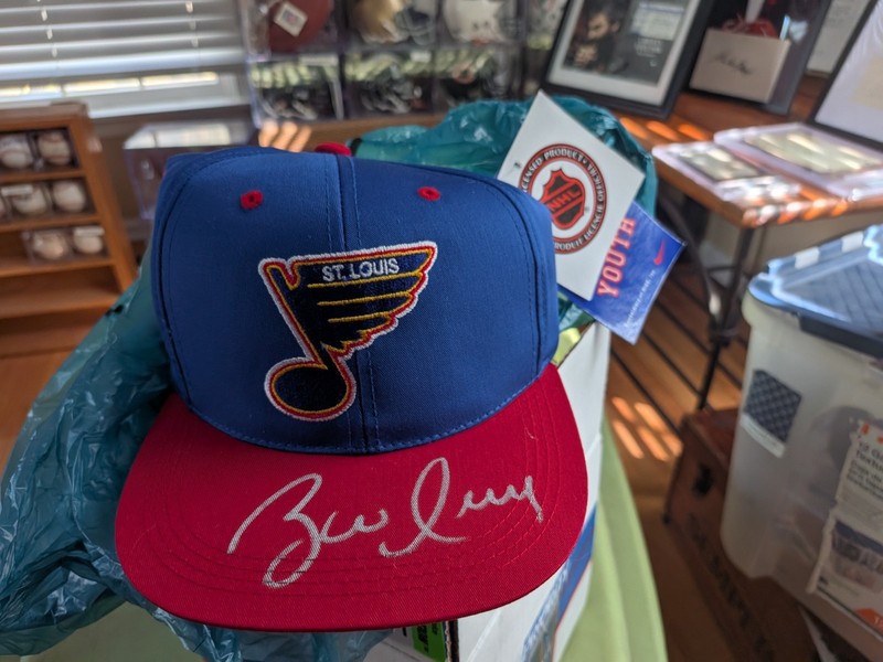 Brett Hull St. Louis Blues Signed Youth Cap