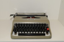 1950 Olivetti Lettera 22 Typewriter w/ Case & Manual – Early S Prefix Vintage thumbnail