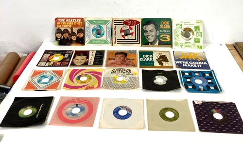 100 45 RPM Vinyl Records: Beatles Rolling Stones Jackson 5 Alice Cooper & More!