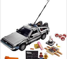 LEGO Icons: Back to the Future Time Machine 10300 , Delorean