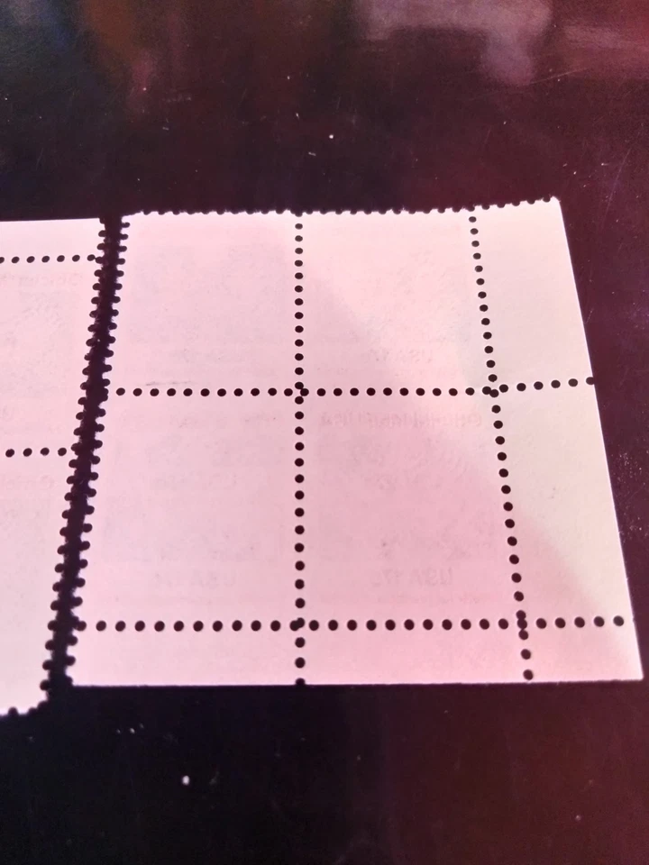 U.S. 1¢ & 17¢ Official Mail Plate Blocks Of 4 Stamps Sc.0127,0130 MNH 1983 - Image 4 of 4