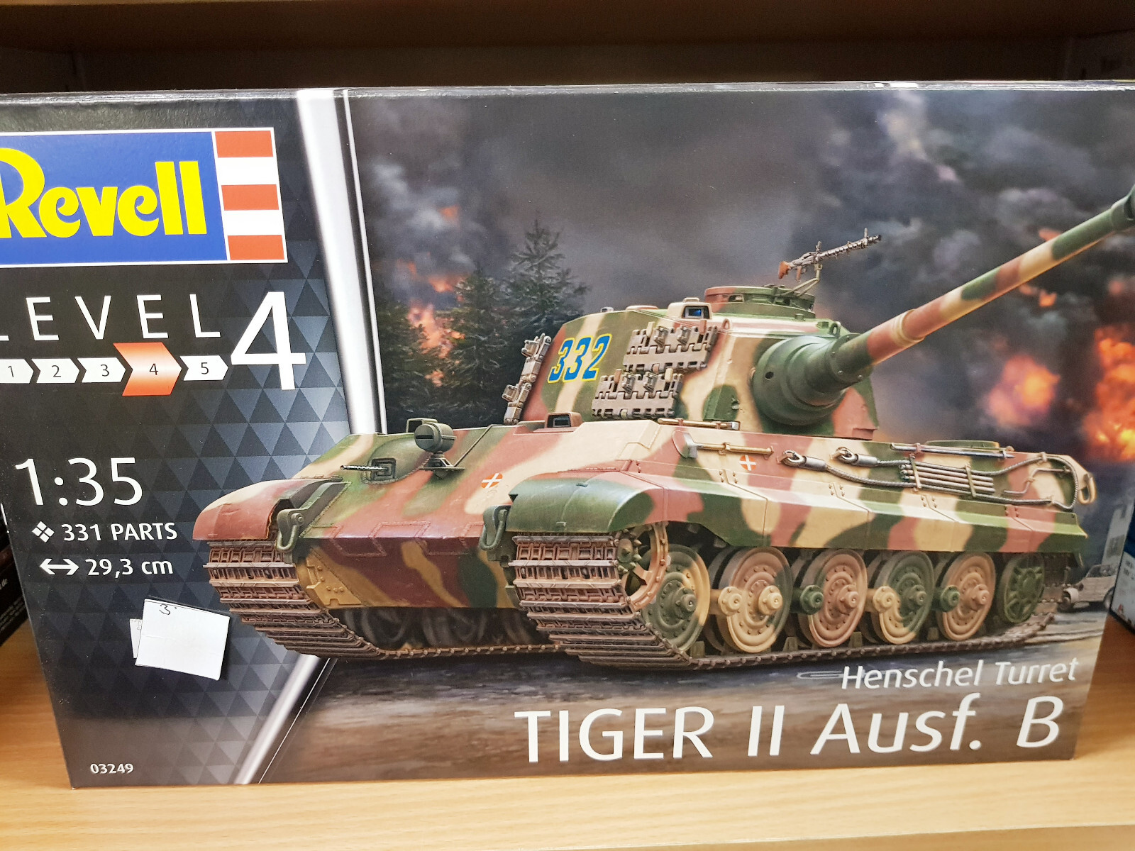 03249 Revell 1:35 Scale German Tiger II Ausf.B Henschel Turret