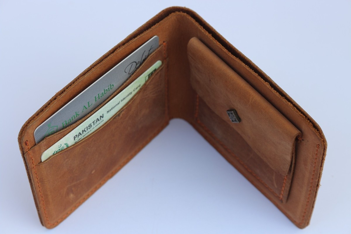 ALTERI Men's Vintage Genuine Leather Wallet – Crazy Horse Leather, RFID Blocking, Bifold, Extra Capacity