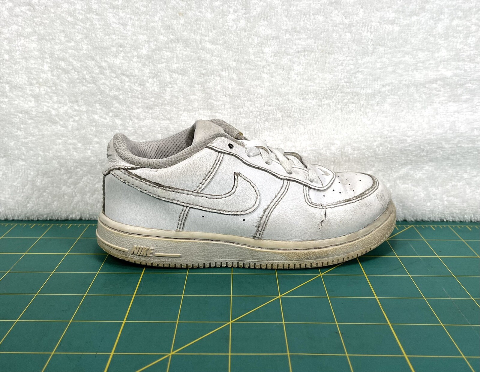 PONY Scarpe da ginnastica bianche Nike Air Force 1 taglia 10C TD bambini con lacci AF1