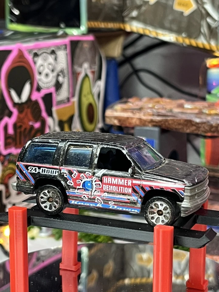 Matchbox 1997 Chevrolet Tahoe Hammer Demo 24 Hrs Black Diecast USED USED EX Cond - Image 3 of 4