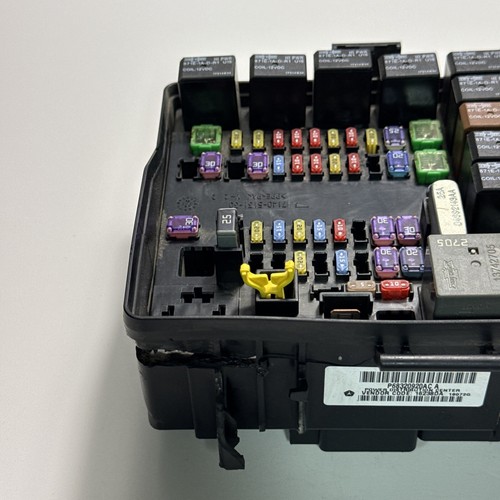 2018 - 2020 Dodge Durango TIPM Power Distribution Center Fuse Box P68320920AC - Picture 3 of 17