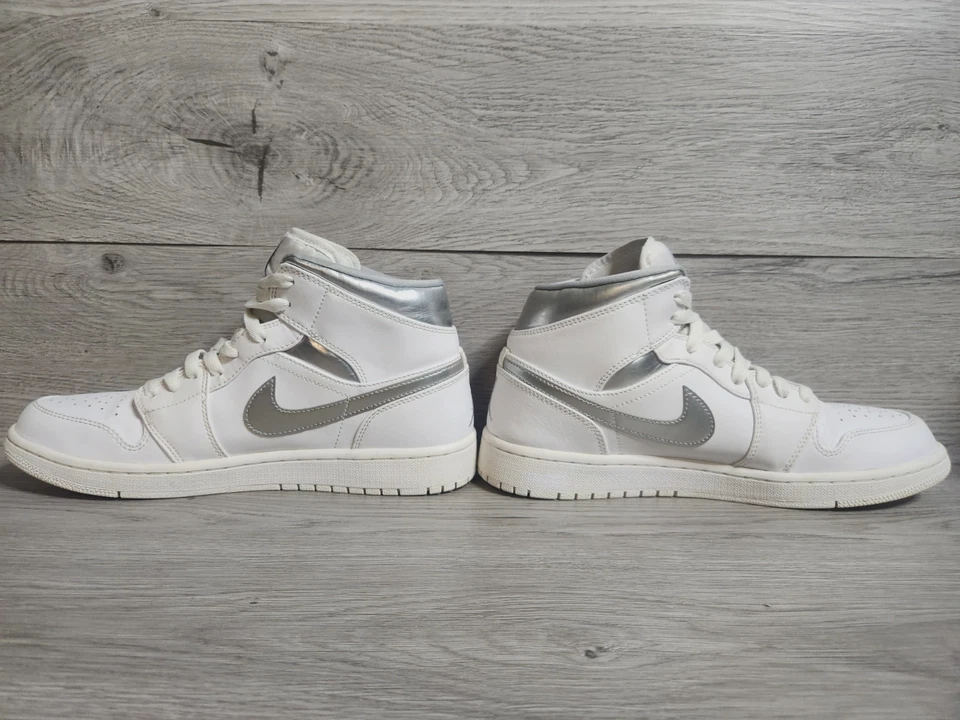 Nike Air Jordan 1 Retro Mid Pure Money Shoes Men’s 10 White Sneakers 554724-105 - Image 3 of 4