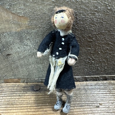 1940's GRECON Thread Dollhouse Maid Doll  England 3.5 in