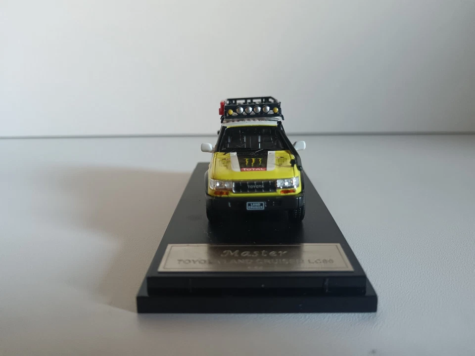 Toyota Land Cruiser LC80 #303 Rallye Paris Dakar Master 1/64 - Photo 4/4