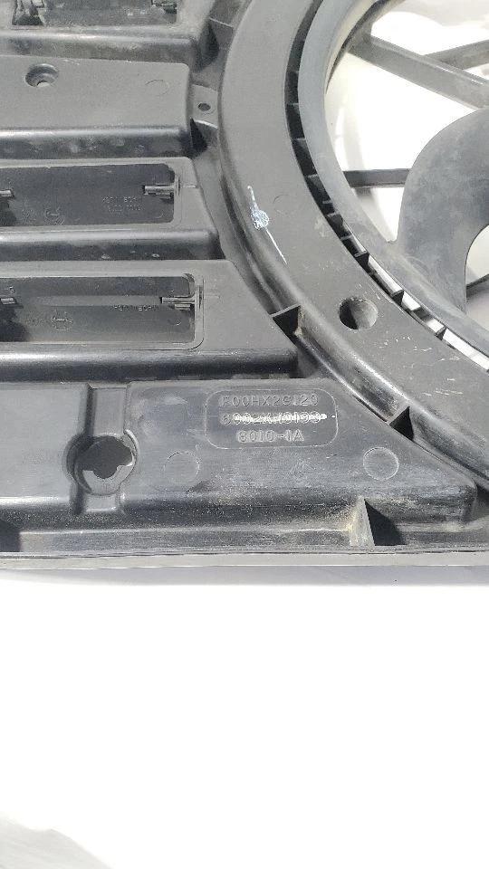 Ford C-Max 2013 2018 OEM 2,0 L 6002xh0193 ventilador de radiador un montaje roto Foto 4 de 4