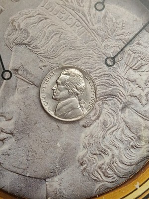 1986 D Jefferson Nickel 40 years old coin an looks great for the year   T-298