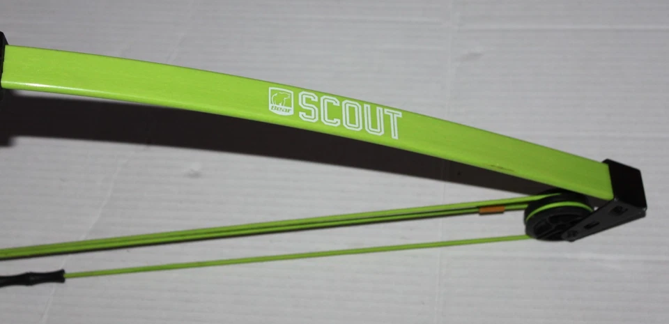 Arco compuesto Bear Scout juvenil verde Foto 2 de 4