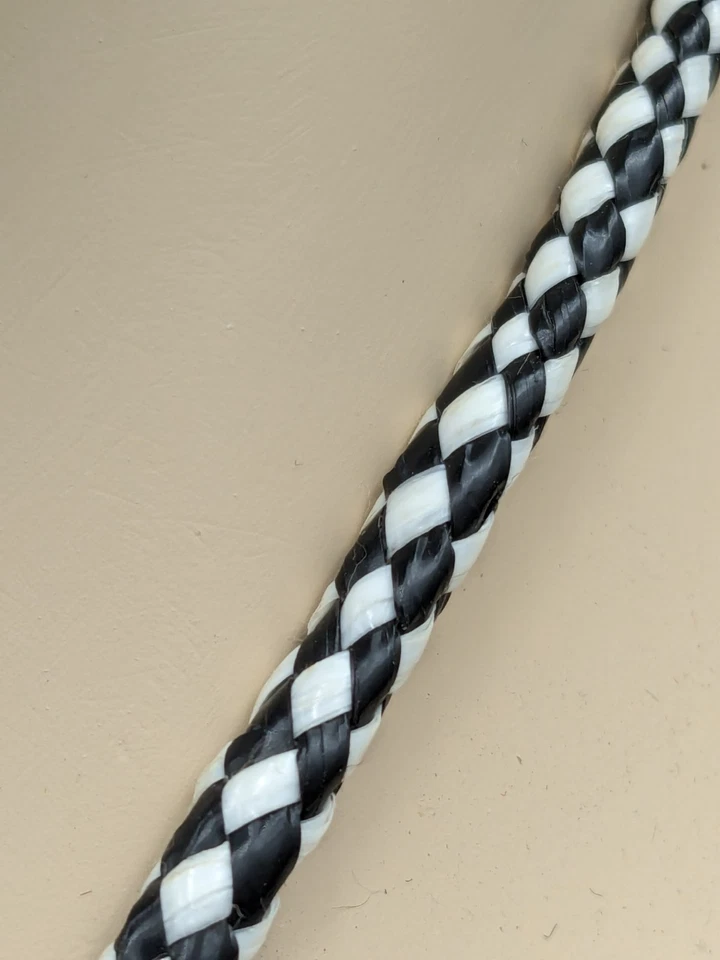 Corbata Bolo Cabeza de Caballo Vintage Trenza Blanca y Negra con Tapas Tono Plateado Foto 4 de 4