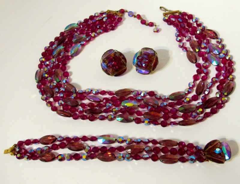 VOGUE PINK Red CRANBERRY AB CRYSTAL GLASS SET NECKLACE BRACELET EARRINGS RARE