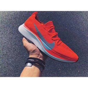 nike flyknit vaporfly 4