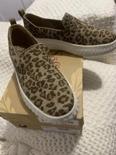 NIB 🌺 Sofft Womens Natural Leopard Brown Pavina Slip On Sneakers Size 9.5 M