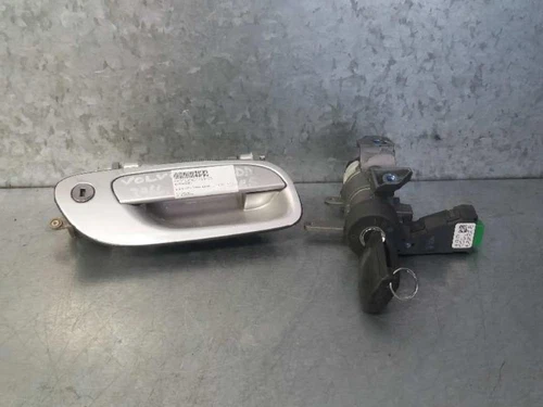 31253392 Antifurto/Chiave Contatto Per VOLVO V70 FAMILIARE D5 2004 1299628 - Foto 1 di 10
