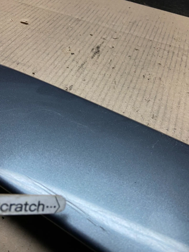 Moldura de portón trasero Mitsubishi Outlander 2007 a 2013 OEM i7490 DG Foto 4 de 4