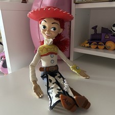 Poupée jessie toy story disney store talking parle anglais