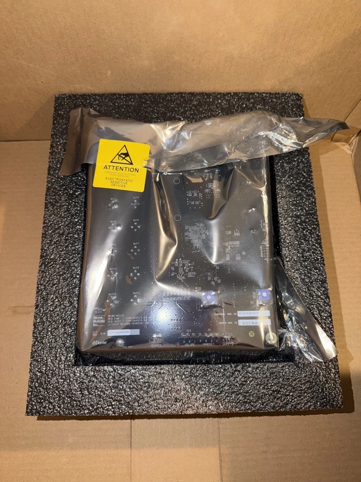 Estação de intercomunicação inteligente Alcorn McBride V-Com VC12X 12 zonas - Imagem 3 de 4