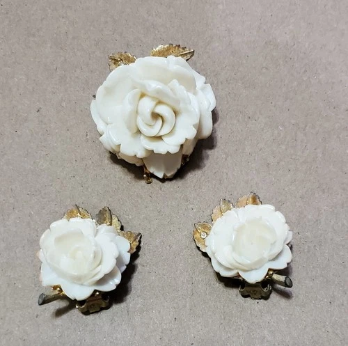 Vintage BSK Jewelry Set Clip On Earrings And Brooch Gold Tone Rose Costume