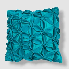 Rizzy Home Botanical Petals Polyester Filled Decorative Pillow | 18" x 18"