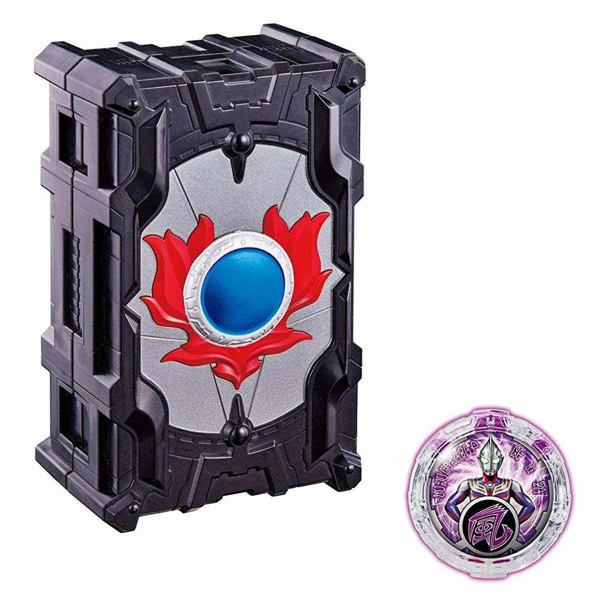 BANDAI Ultraman R/B DX R/B Crystal Holder with Tiga Crystal Toy