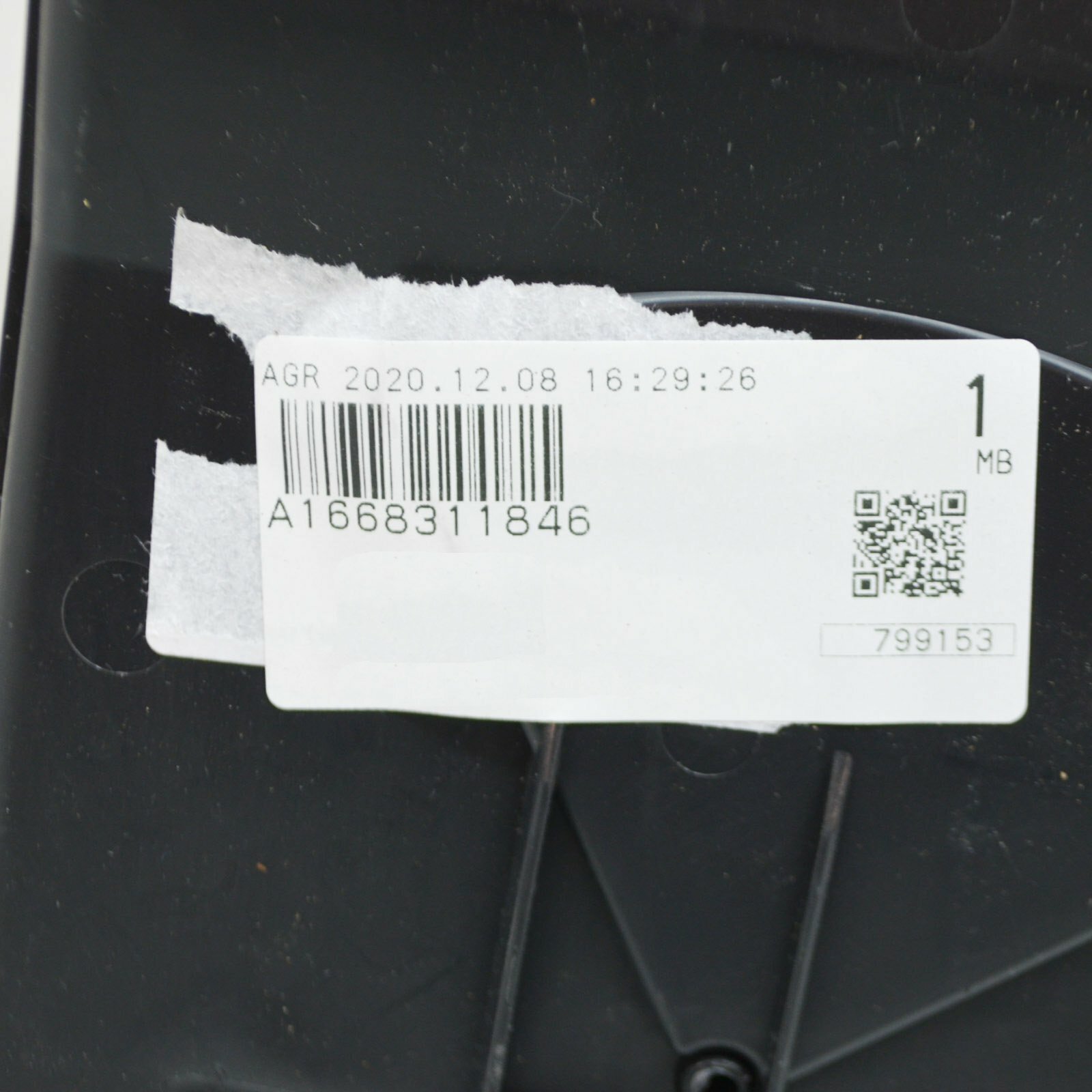 Mercedes-Benz M-class W166 Right Side Air Duct A1668311846 Genuine  