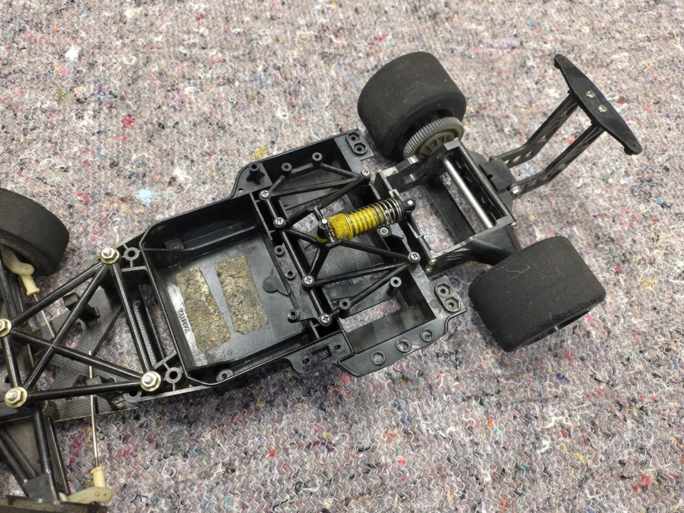 Vintage 58088 Tamiya Mercedes C11 Chassis RC car 1/10 scale with manual - Bild 4 von 4