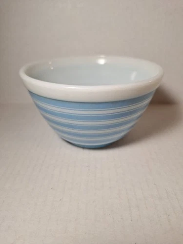 VINTAGE Pyrex 401 Blue Stripe Ring Mixing Bowl Glass 1 1/2 Pt USA