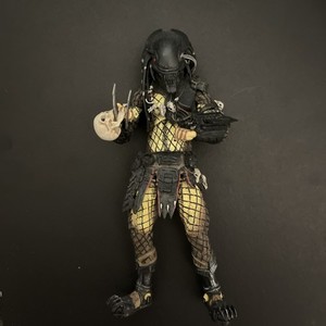 Neca Serpent Predator | eBay