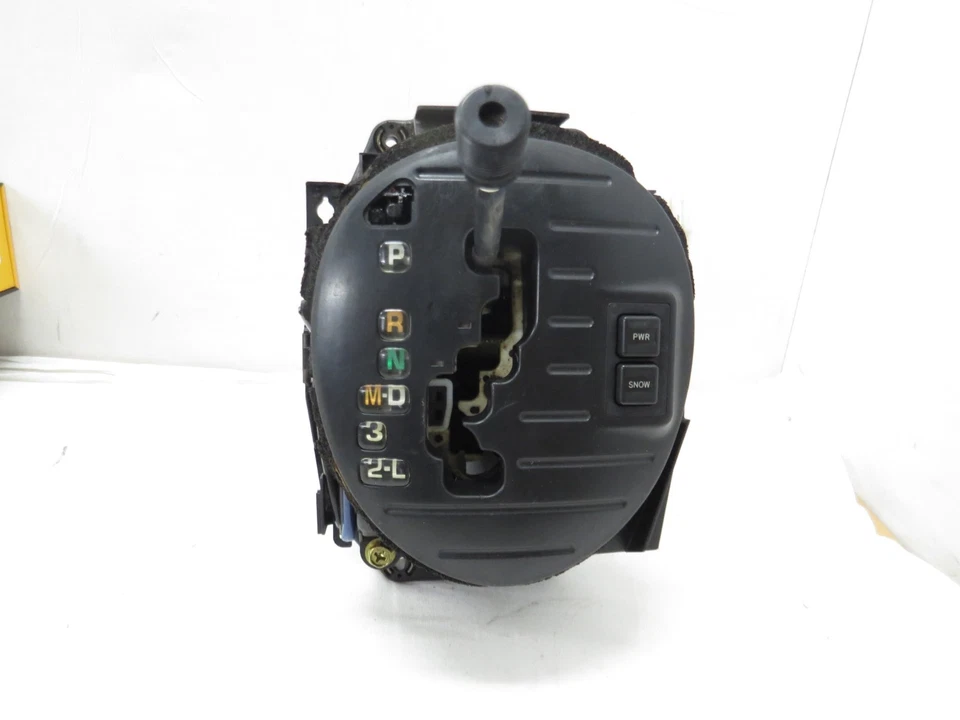 01-05 LEXUS JCE10L IS300 A/T AUTOMATIC TRANSMISSION GEAR SHIFTER W KNOB OEM - Image 3 of 4